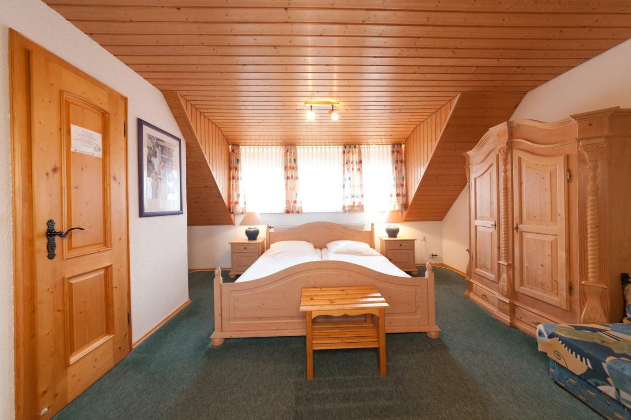 Hotel Gruner Baum Линдау Екстериор снимка