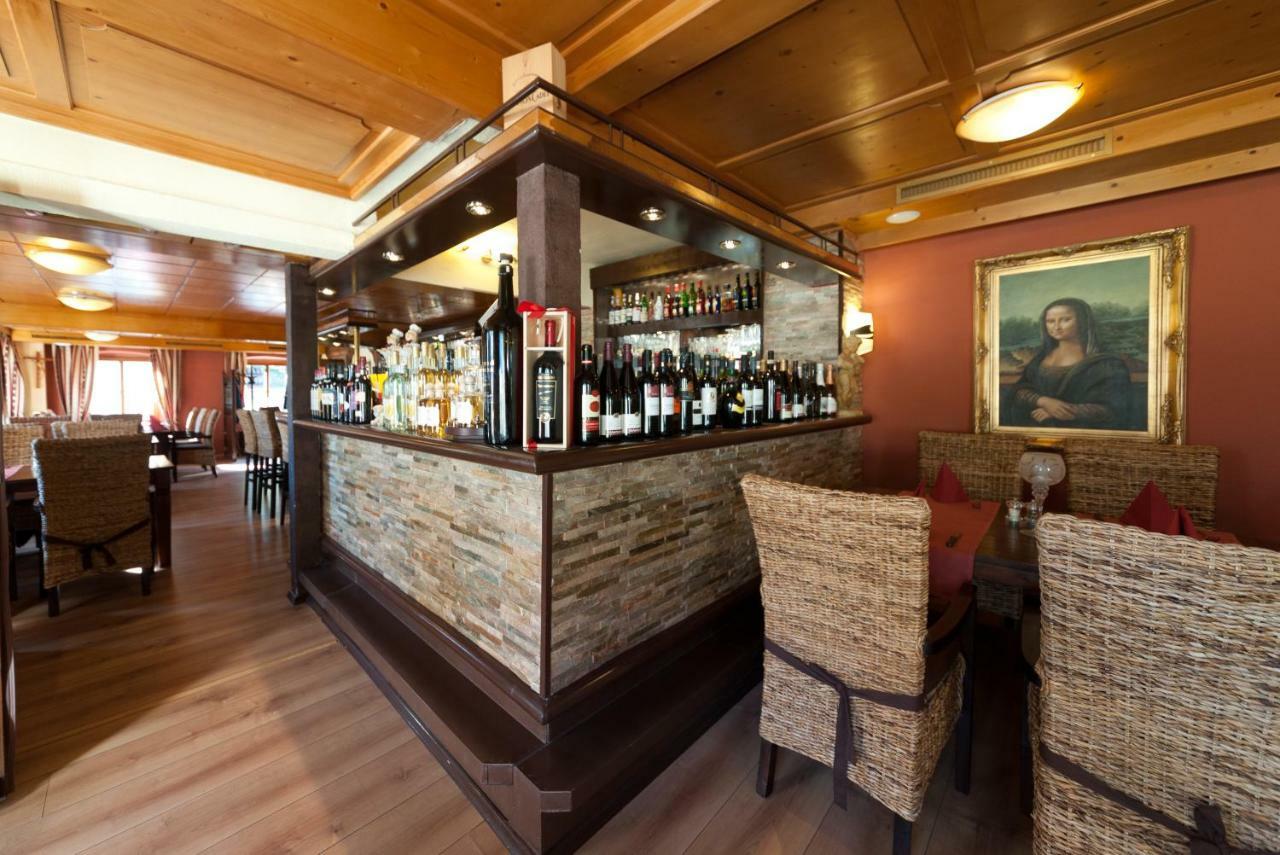 Hotel Gruner Baum Линдау Екстериор снимка